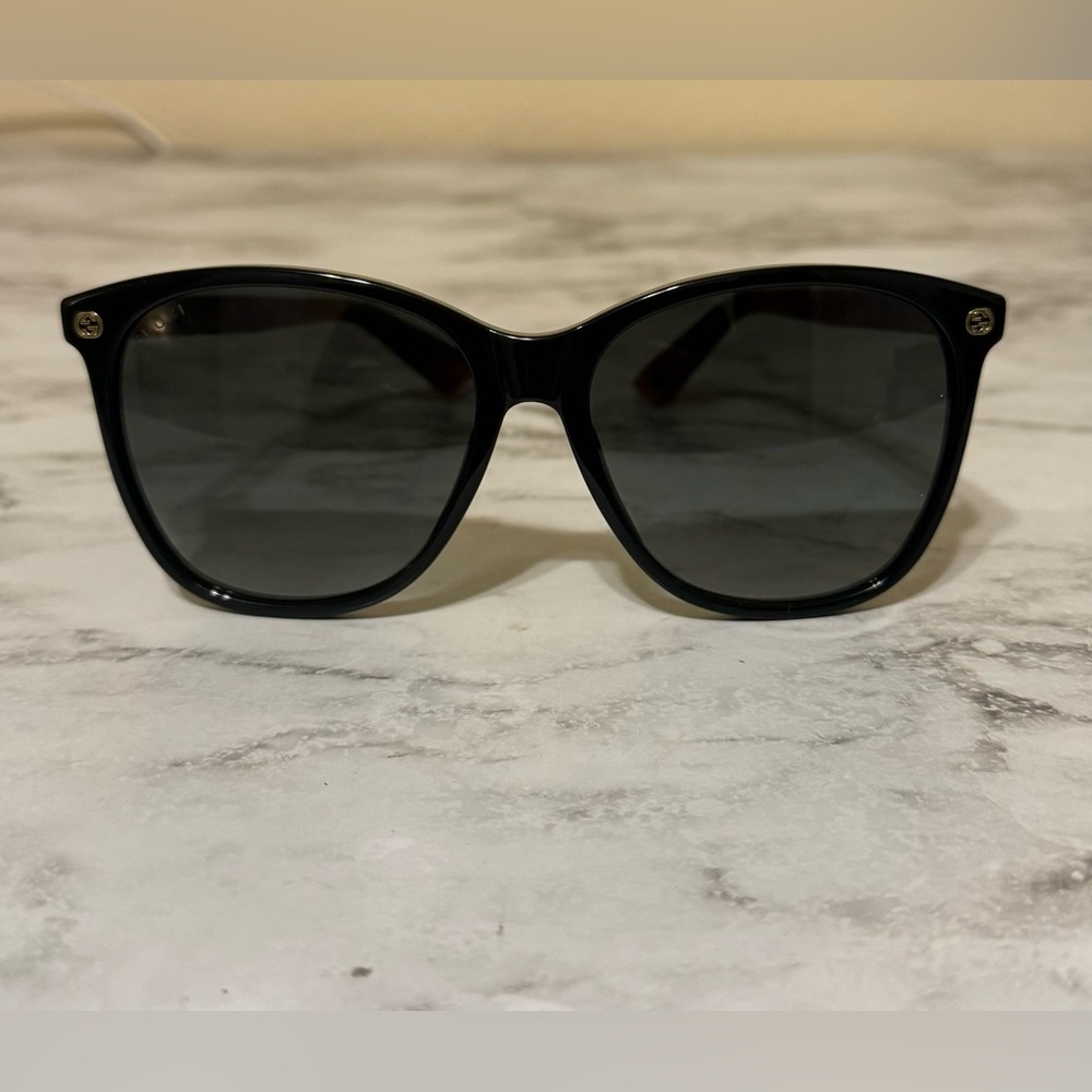 Like-new Gucci sunglasses worn only a few times